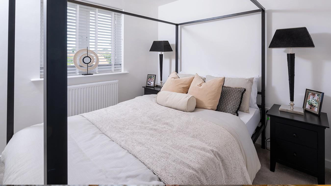 roundhouse - hartwood bed1