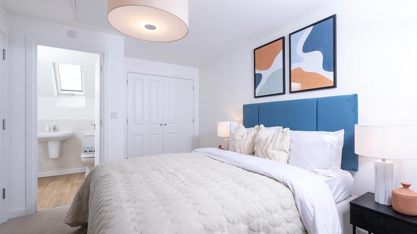 Roundhouse - bideford - main bed