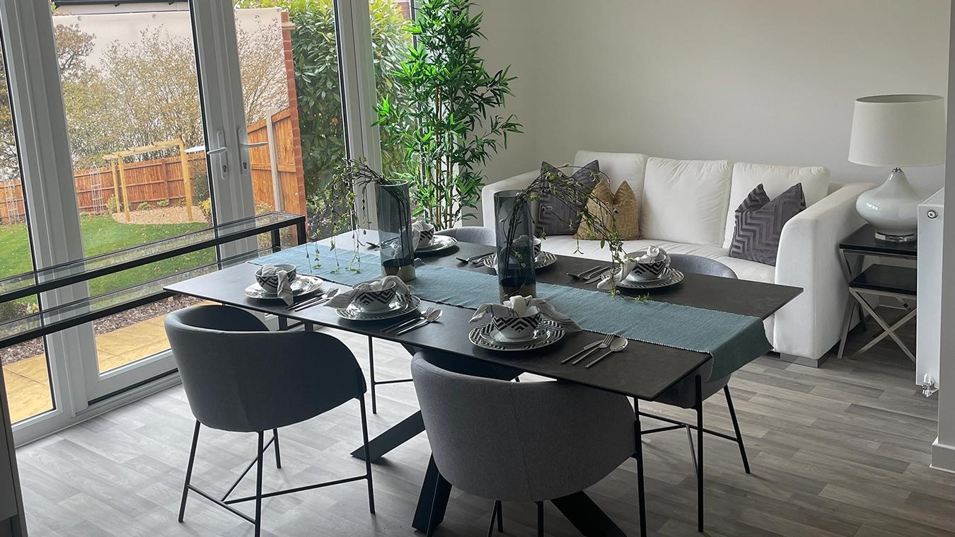 Forge plot 2 -dining
