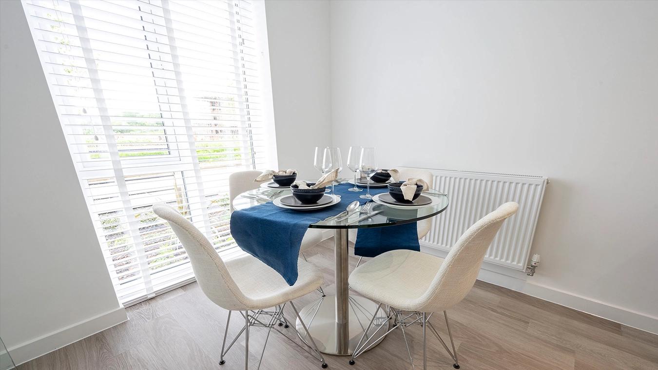 Lawford avenue dining