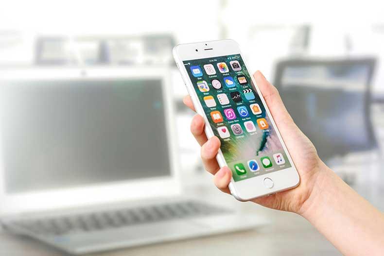 Person holding iphone