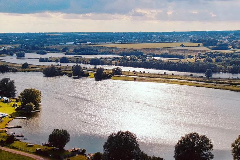 Landimore Park - Rushden Lakes